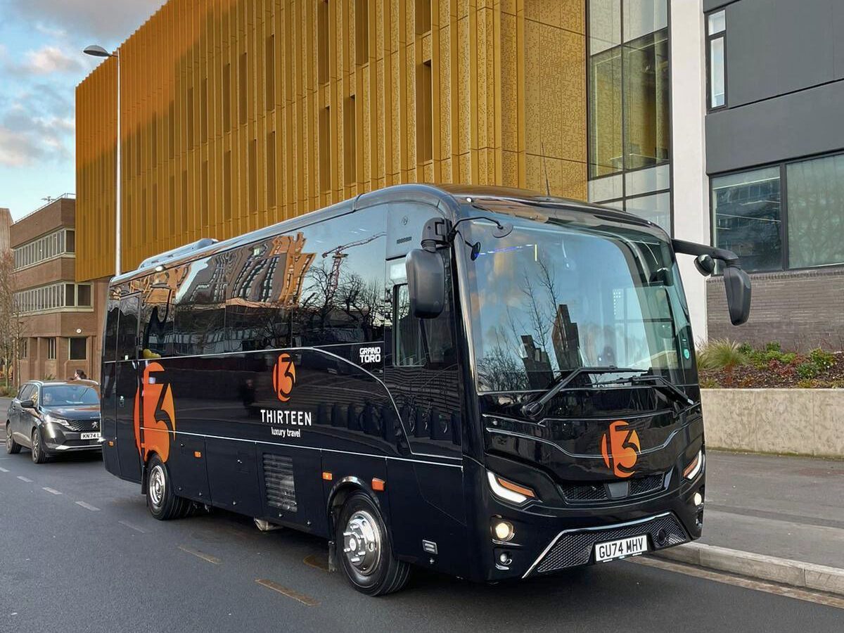 13 Travel large coach